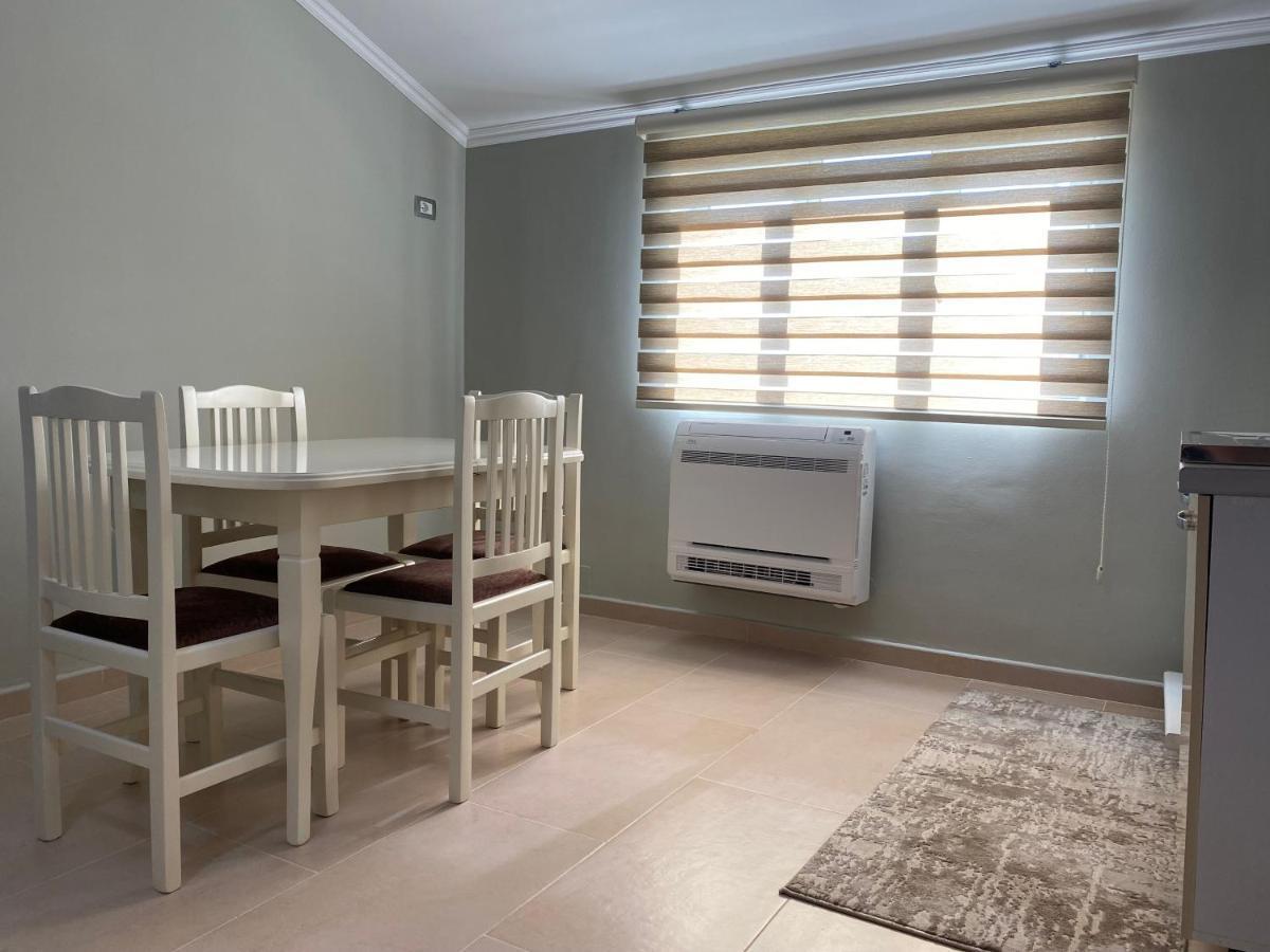 Cozy Guesthome Korce Eksteriør bilde